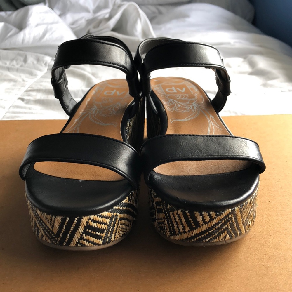 DV Black and Straw Platform Sandals 8